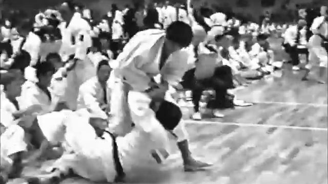 少林寺拳法 SHORINJI KEMPO. WSKO MOSCOW BRANCH. Old Kumi Embu. Love him!
