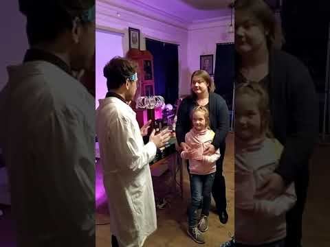 100 Очень классное шоу и для детей и для взрослых! Мама с дочками о научном шоу в Научном Огороде смотреть онлайн