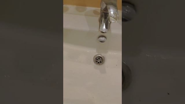 Карантин. Уборка в ванной комнате, боремся за чистоту 😂. смотреть онлайн