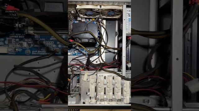Строение компьютера и назначение его комплектующих