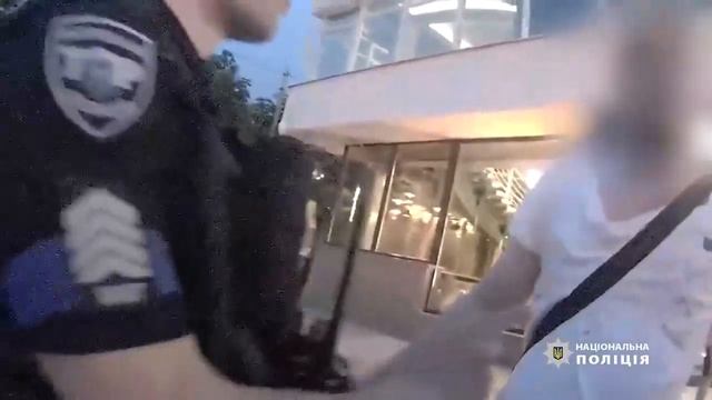 В одному з ресторанів Сум молодики влаштували бійку смотреть онлайн