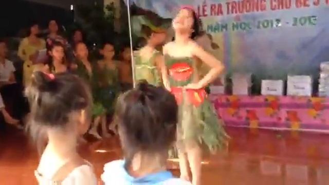 Thoi trang la cay lop co Nguyen смотреть онлайн