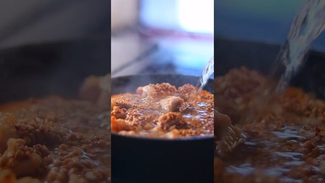 Великолепная идея для вкуснейшего обеда или ужина в одной сковородке