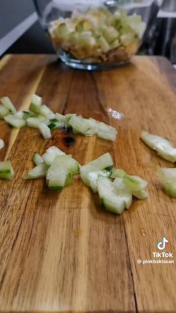 салат со шпротами