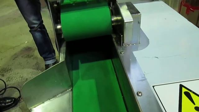 Машина для нарезки ушей смотреть онлайн