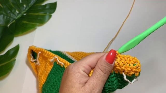 INCRÍVEL BOLSA DE CROCHE inspirada na CAMILA PITANGA - Linda, Facil e Rapida - Bolsa Perfeita смотреть онлайн