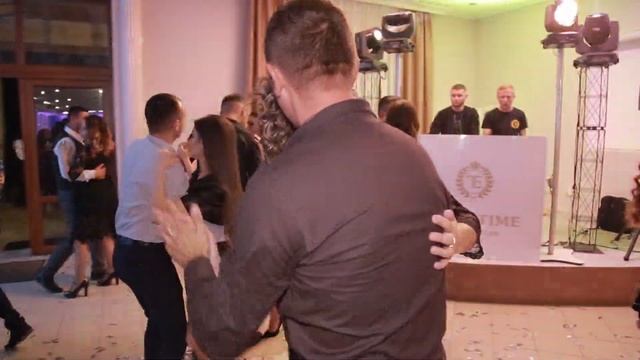 КОШЕЛЯ-VIDEO Анюта + Ваня веселі танці рест ОЛЕСЯ смотреть онлайн