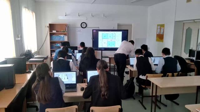 Попов Степан Иванович, информатика в 10 "б" классе смотреть онлайн