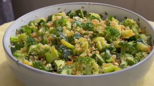 Салат с Брокколи и Хрустящим Рисом—Попробуйте Эту Новинку!