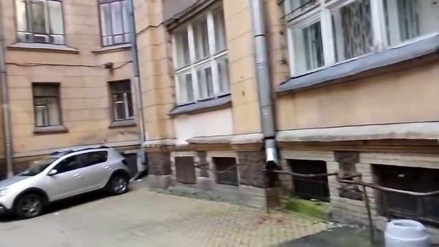 Вот это колодец дома на Садовой с летучими мышами! смотреть онлайн