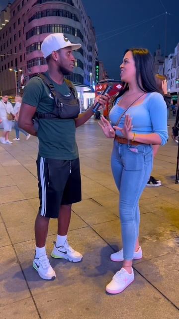 Entrevistas con chifielking2 #mundoshorts #youtubeshorts #estadosunidos #working #2023 #workout смотреть онлайн