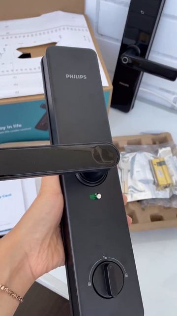 Замок Philips 603 e. Что в коробке? #биометрическийзамок #двери #ремонт #faceid #умныйзамок