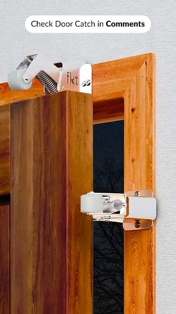 Simple Auto Door Catcher with No Mark Wheels