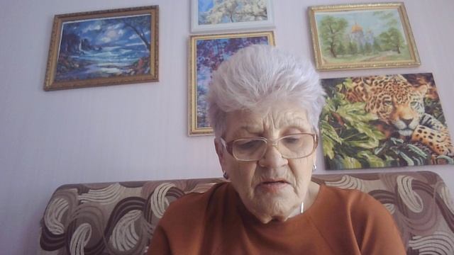 Остается женщине только локти кусать