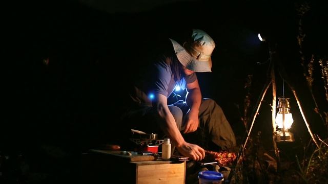홍천강 불멍 혼술 캠핑 | 부쉬크래프트 스텐드, 소시지 고기말이 구이 | Solo Camping korea | 노지캠핑