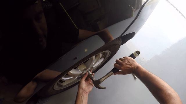 How to Remove Locking Lug Nuts without the Key