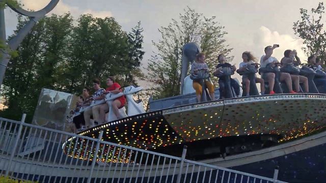 АТтРАкЦионЫ в парке ВДНХ.