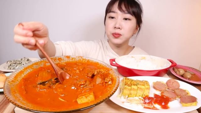 잘봐~언니 집밥 먹방이야🤭 매운돼지김치찌개 밥많이🍚 계란말이, 소세지부침,메추리알 한식 SPICY PORK KIMCHI STEW, RICE MUKBANG
