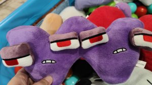 изучаем и играем в английкую игрушку букву алфавит лор W, алфавит лора, alphabet lore