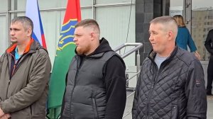 Восемь жителей города Братска приняли решение встать на путь защиты России