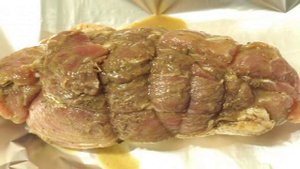 Свинина, запечённая в медово-горчичном маринаде