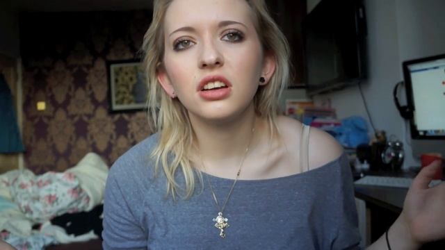 Awkward Intro! смотреть онлайн