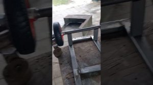 Маленькая грузовая тележка,двухколёсная,для перевозки грузов,своими руками.грузоп.250кг.