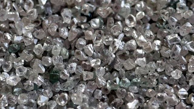 СМИ: Индия увеличила закупки алмазов.