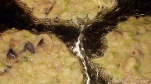 Кабачковые оладушки с грибами