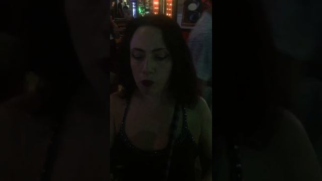 Miss Sharon eats a tarantula смотреть онлайн