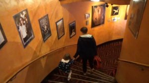 Мисс Кэйти и Мистер Макс (Miss Katy)    Кэти и Макс едут на поезде