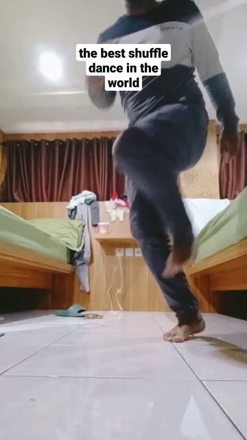 the best shuffle dance in the world #shorts #dance #shuffledance #shuffle смотреть онлайн