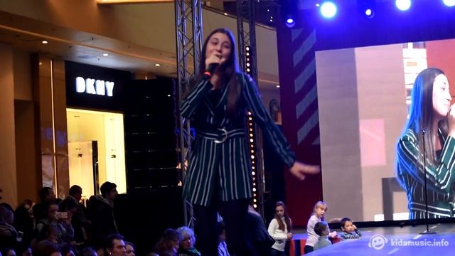 Алина Сидорова — Лифт (Пицца cover) [Galeria Fashion Week`18]