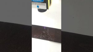 Как гравирует на коже лазерный гравер