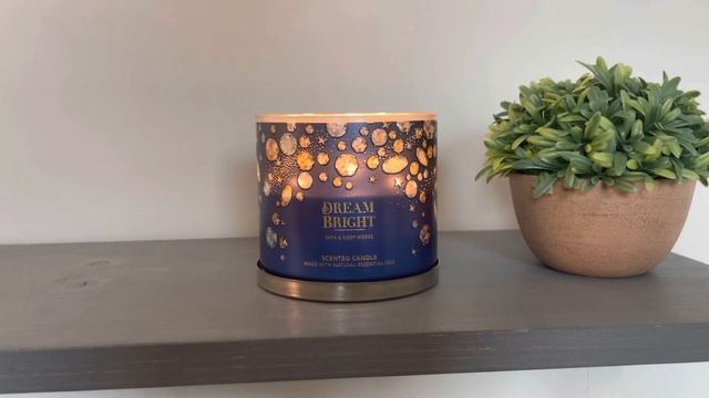 Candle Review: Dream Bright from Bath and Body Works (2022 Holiday Signature Scent) смотреть онлайн