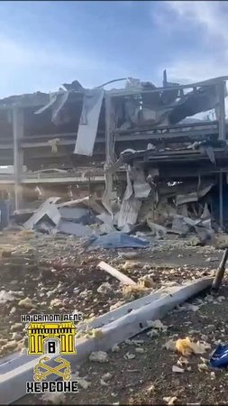 Кадры последствий авиаудара по расположению боевиков в оккупированном Херсоне