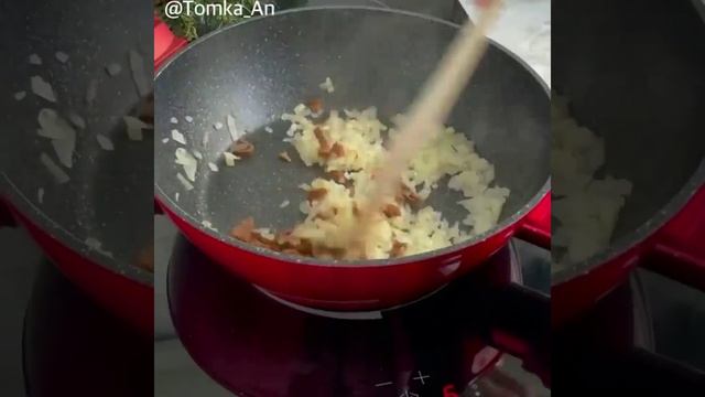 🙂 Гречаники с сытным сливочно-грибным соусом