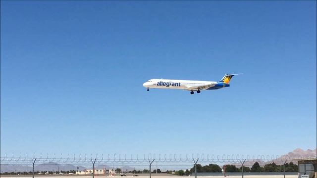 A short video clip as the plane is landing смотреть онлайн