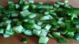 Крабовый салат с картофелем и свежим огурцом