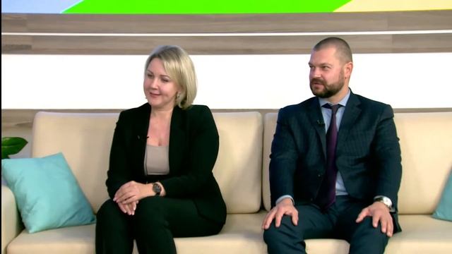 В эфире передачи "Будильник" А.Н. Ларин и Т.А. Глазнева смотреть онлайн