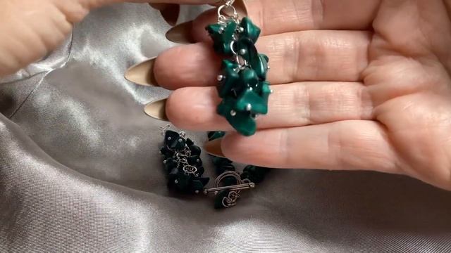Браслет и серьги из крошки малахита ☘️💫