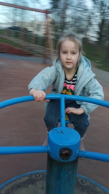 VID_20250416_193114.mp4