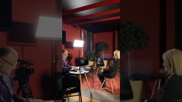 Ландыш детекторга утырган килеш жавап бирэ смотреть онлайн