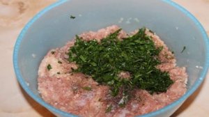 Бургер с куриной котлетой и ветчиной