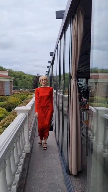 Lady in red