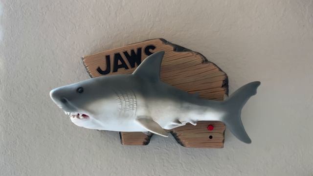 “Jaws” the singing shark смотреть онлайн