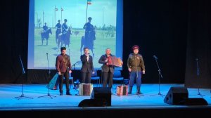 18 Алексей Ефимов За лесом солнце воссияло