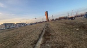 Pogoda v Sibiri Прогулка по стадиону в яркий солнечный день