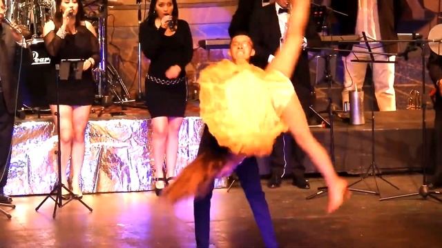 Coreografía de Mambo смотреть онлайн