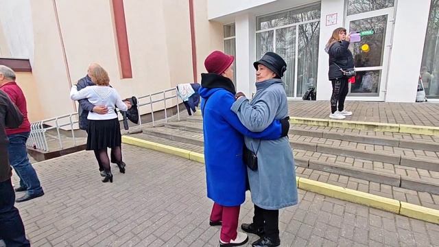 12.04.25г..."Я встретил Девушку"...